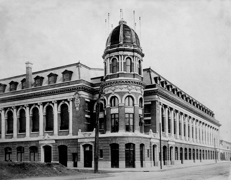 Stade Connie Mack